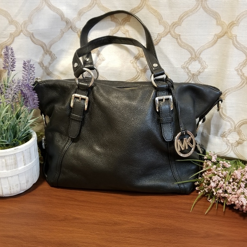 Black Michael Kors handbag